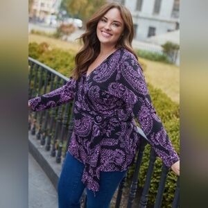 Laura Plus Chic Paisley Purple Blouse with Feminine Silhouette Sz 1X Y2k Flowy
